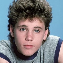 Corey Haim - Busted演員 飾演Clifford