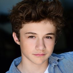 安東尼博洛涅斯 - 過年有禮不嫌多演員 飾演Owen