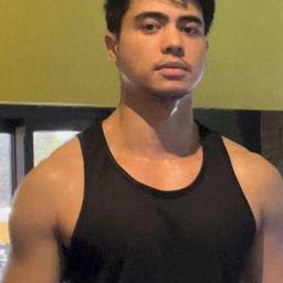 Kristof Garcia 飾演 Stephen