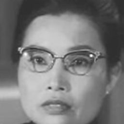 甘露 飾演 female worker