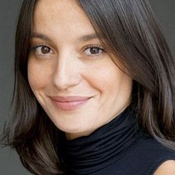 Gioia Vicari 飾演 Sara Rossini