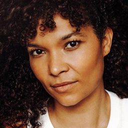 Sandra Bourdonnec 飾演 Colette