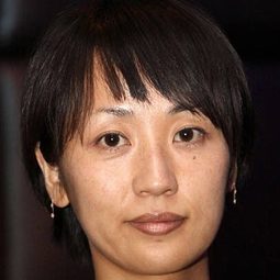 橫浜聡子 - 海辺へ行く道導演