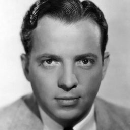 Gregory Gaye 飾演 Count Alexis Rakonin