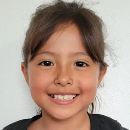 Khaleesi Lambert-Tsuda 飾演 Simea (voice)