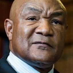 George Foreman 飾演 Self