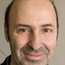 Cédric Klapisch 飾演 L'homme qui veut aller aux toilettes dans le train (uncredited)