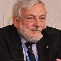 Peter Wadhams 飾演 Self