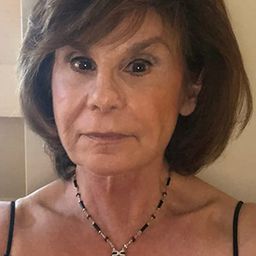 Leslee Emmett - 終極警報演員 飾演Marsha