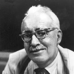 Frank O'Connor 飾演 Dan Stevens