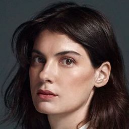 Paloma Moreno 飾演 Lorena