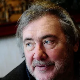 Göran Forsmark 飾演 