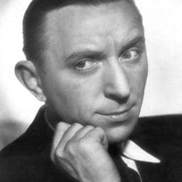 Theo Lingen 飾演 Theo Marmorstein