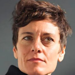 安娜·阿拉孔 飾演 Remedios