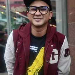 Lembu Wiworo Jati 飾演 Bobby