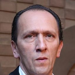 卡洛斯·亞拉岡 - Don't Jump, Magdalena演員 飾演