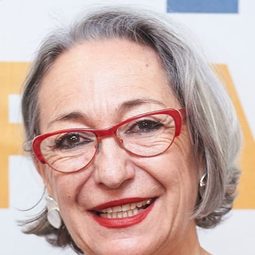 露易莎·格瓦薩 - Like Shooting Stars演員 飾演Aida