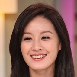 曾愷玹 飾演 Yi Ying