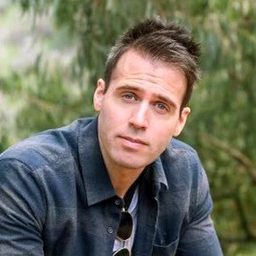 John Sullivan - 絕命圍捕編劇