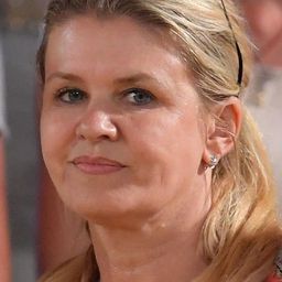 Corinna Schumacher 飾演 Self