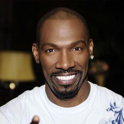 Charlie Murphy 飾演 Detective Johnson