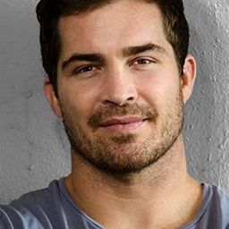 Sean Crampton 飾演 Richard Peter Johnson