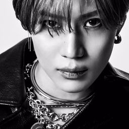 Lee Tae-min 飾演 Self