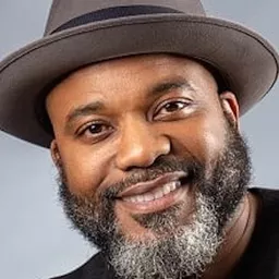 Joey Wells 飾演 Denzel