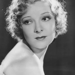 Helen Vinson 飾演 Peggy Winters