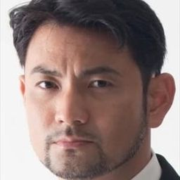 藤本隆宏 飾演 Goji