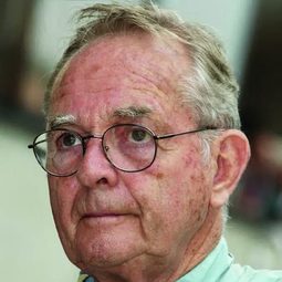 Phil Hill 飾演 Self