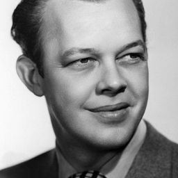 Berry Kroeger - 梅耶林演員 飾演Headwaiter