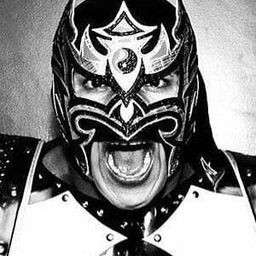 Muñoz González 飾演 Dragon Lee