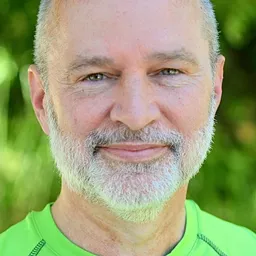 藍尼·洛夫汀 飾演 Nick Manolis