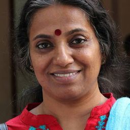 Jolly Chirayath 飾演 Vincent Pepe's Mother