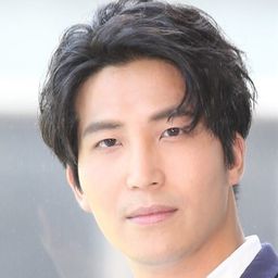 吳翔震 飾演 News Conference Male Star