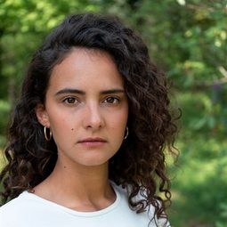 Lisa Cipriani 飾演 Rachel Sebag