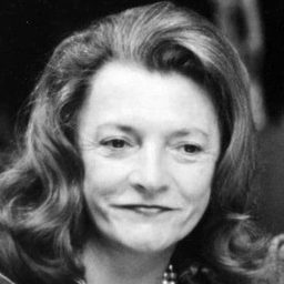 Maria Britneva 飾演 Lucy