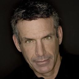 Ken Samuels - Babysitting 2演員 飾演John