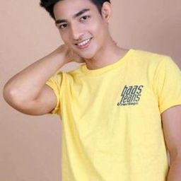 Thanadol Auepong 飾演 Sak