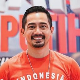 Yama Carlos - 鬼咧號演員 飾演Santoso