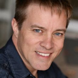 Collin Alexander Brown 飾演 Wesley Sutton