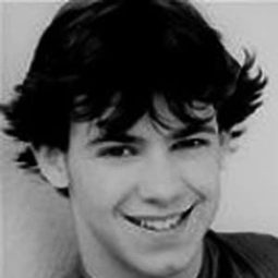 喬許·帕達克 - 美夢成真演員 飾演Ian Nielsen