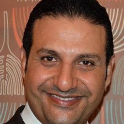 Hamada Barakat 飾演 