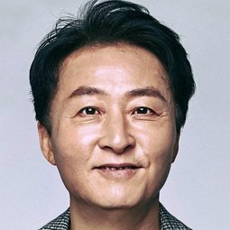 金鐘洙 飾演 Director Cha