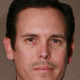 Chuck Pacheco - 手札情緣演員 飾演Bus Driver