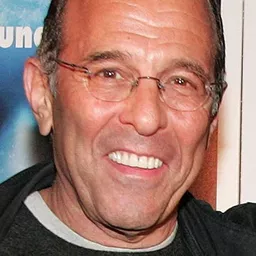 傑佛瑞·克拉瑪 飾演 Hendricks