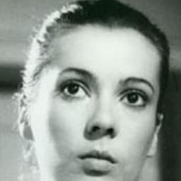 Teodora Mareș 飾演 