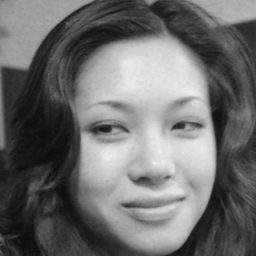 伊藤 奈穂美  飾演 Mitsu