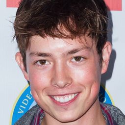 Josh Blaylock 飾演 Brian D